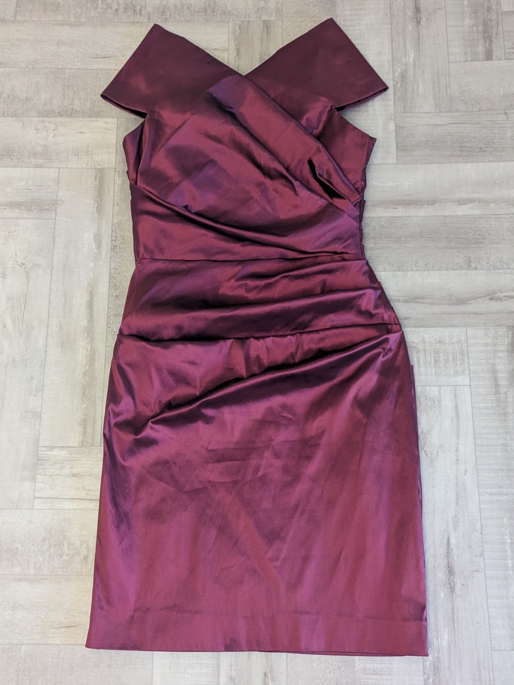 Rickie Freeman Teri Jon 10 Red Off Shoulder Ruched Dress Vampire Romantic Gothic